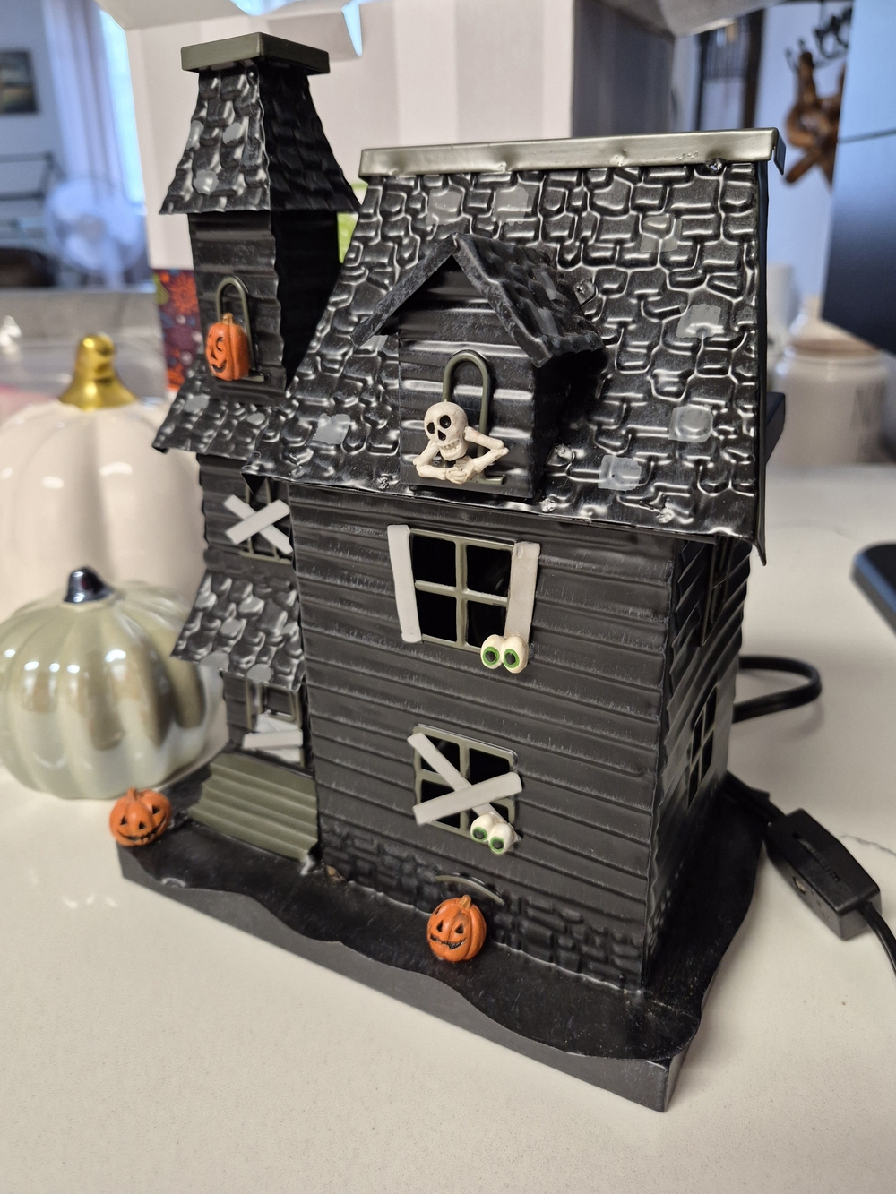 Scentsy Black Haunted House with Orange Pumpkin Accents